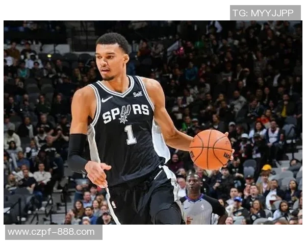 文班亚马法国队首秀狂砍27分横扫意大利引发NBA球探高度关注