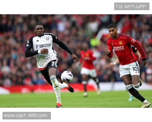 曼联与哈德斯联赛对决结果揭晓精彩瞬间回顾与分析