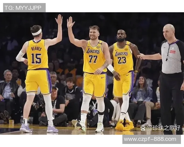 湖人队与掘金队十二年恩怨情仇的篮球传奇之路回顾