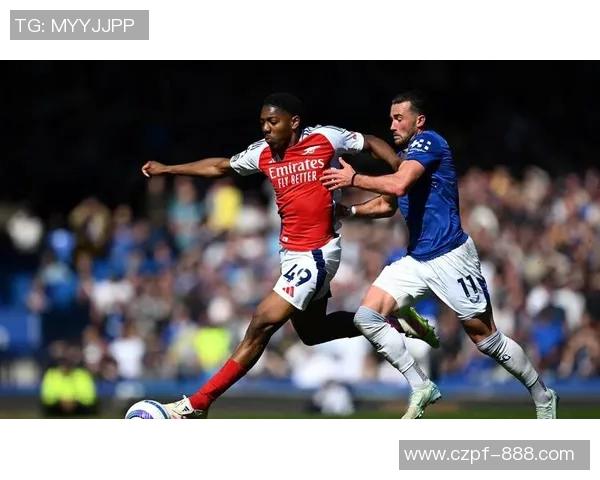 马丁内斯的传奇旅程:从新星崛起到足球世界的璀璨巨星 马丁内斯的传奇旅程:从新星崛起到足球世界的璀璨巨星