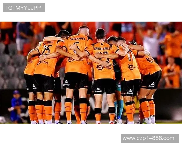 冈山绿稚与山口雷诺的激烈对决展现足球魅力与团队精神